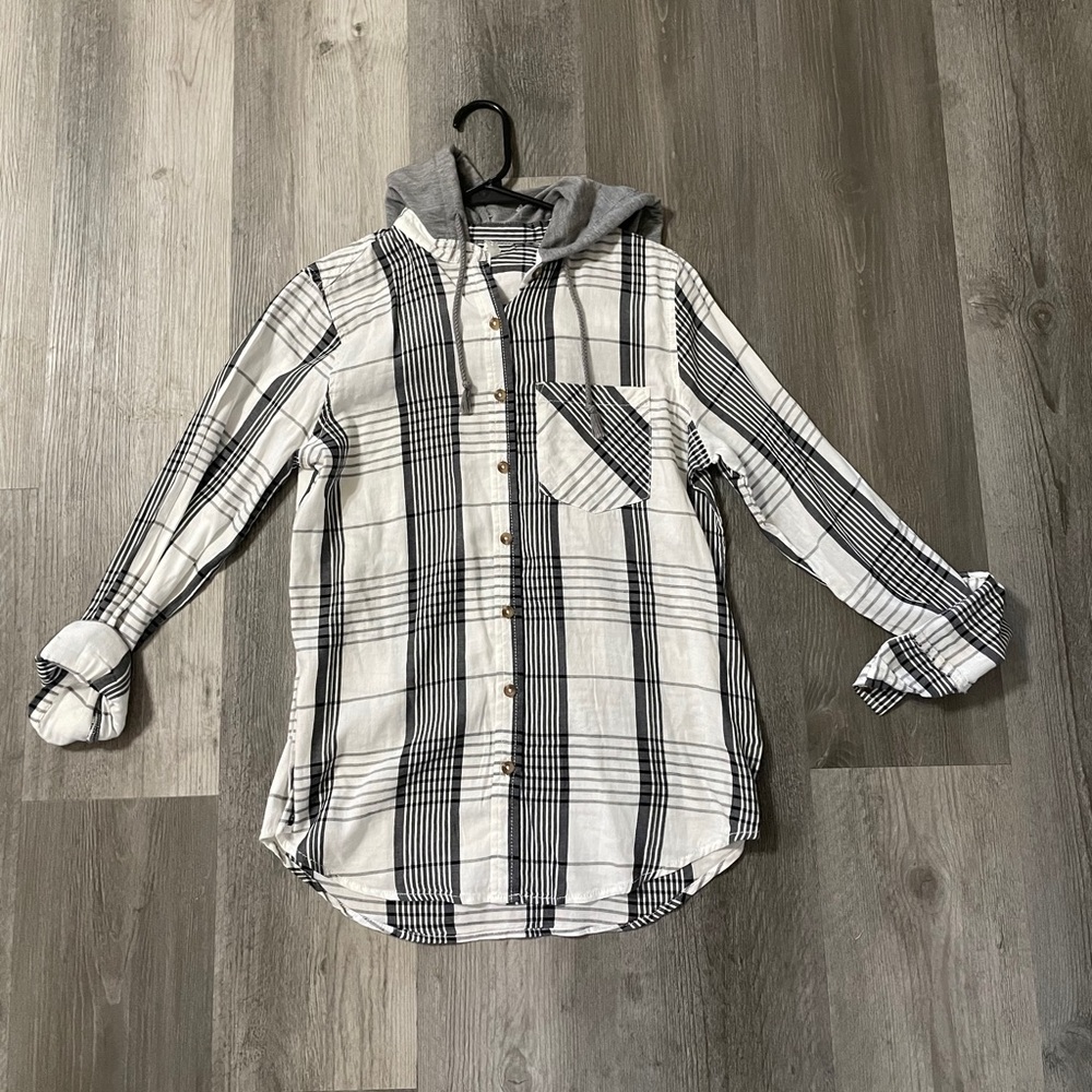 Mudd Women’s Hooded Shirt